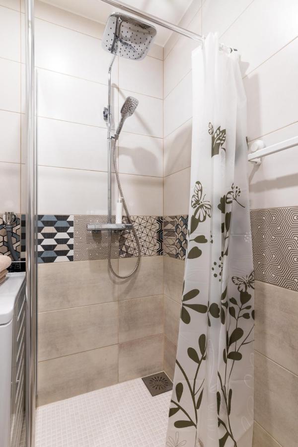 Charming 1Br In Superb Location, Free Parking & Wi-Fi Leilighet Tallinn Eksteriør bilde